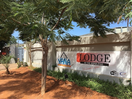 Fachada de la propiedad