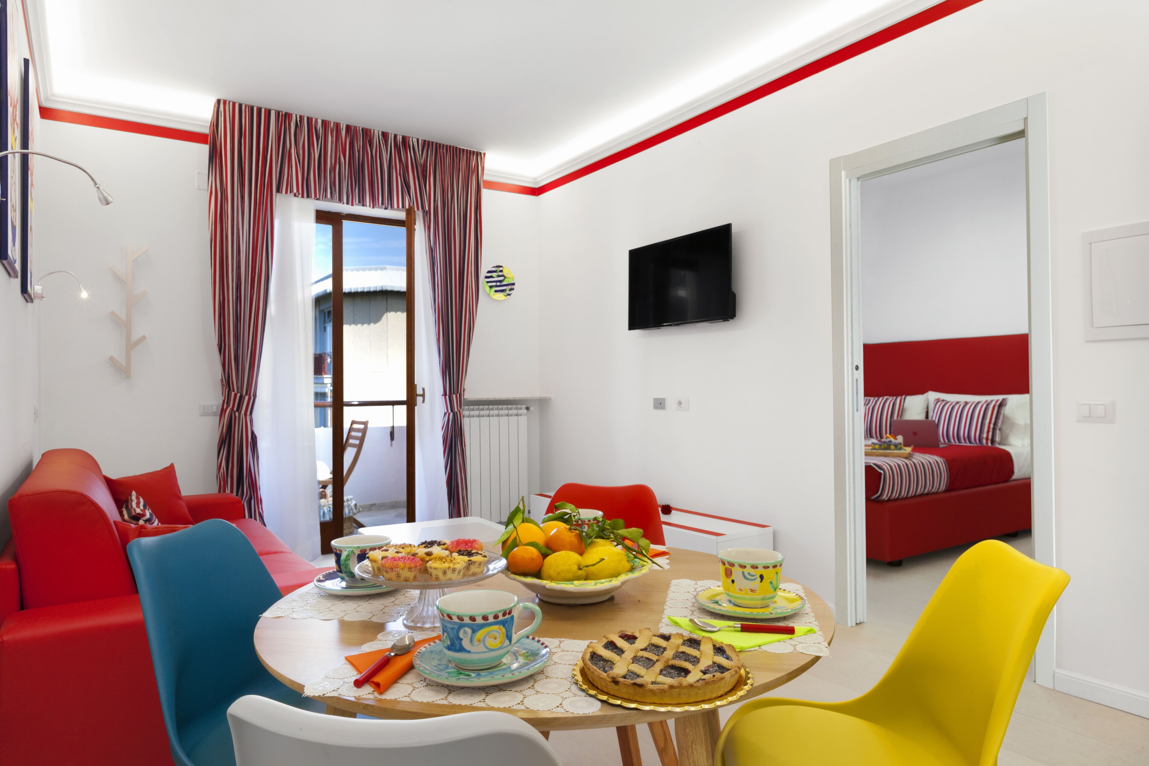 Deluxe Apartment, 1 Bedroom, Balcony | Living area