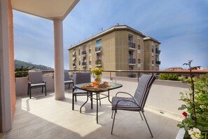 Deluxe Apartment, 1 Bedroom, Terrace | Terrace/patio - Maison Iolanda (Piano di Sorrento)