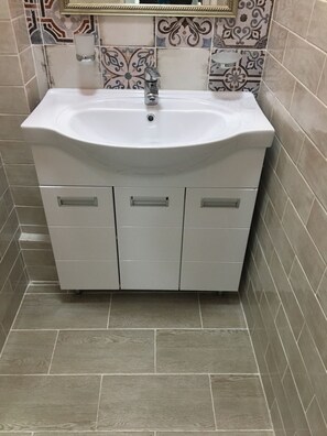 Bathroom - Hostel - Guest House Meyman (Almaty)