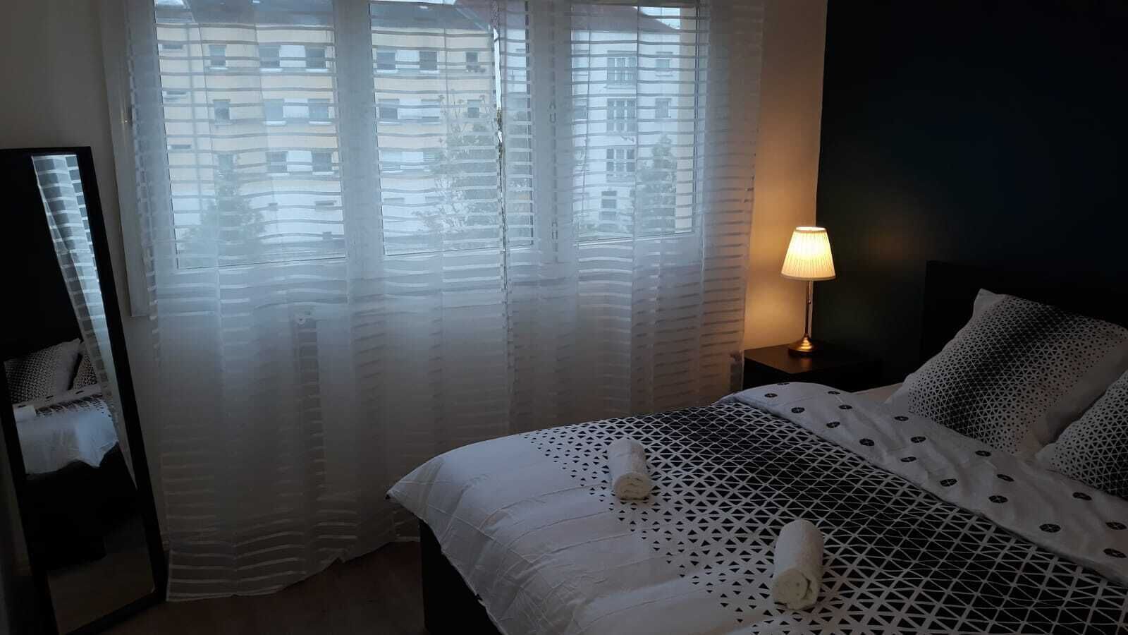 1 多间卧室、熨斗/熨衣板、WiFi、床单