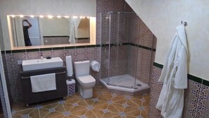 Elite Room, 1 Queen Bed | Bathroom | Free toiletries, hair dryer, slippers, soap