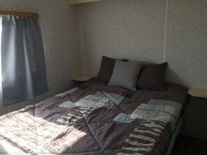 2 bedrooms, WiFi - mobile home, fully equipped (Mers les Bains)