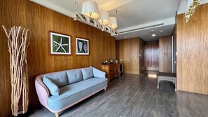 Presidential Double Room, 1 King Bed, Ocean View, Tower | Premium bedding, down comforters, free minibar items, blackout drapes - Sinasera Resort (Changbin)