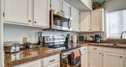 Route 66 Oasis in Downtown Gilbert with Heated Pool and Mini Golf