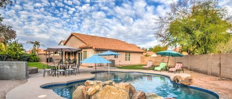Outdoor pool, a heated pool
