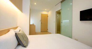Business Double Room | Desk, blackout curtains, bed sheets - Ke Ting (Yuli)