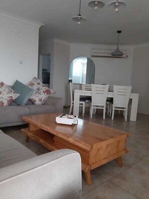 Apartment, 3 Schlafzimmer | Wohnzimmer