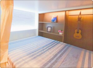 6 bedrooms