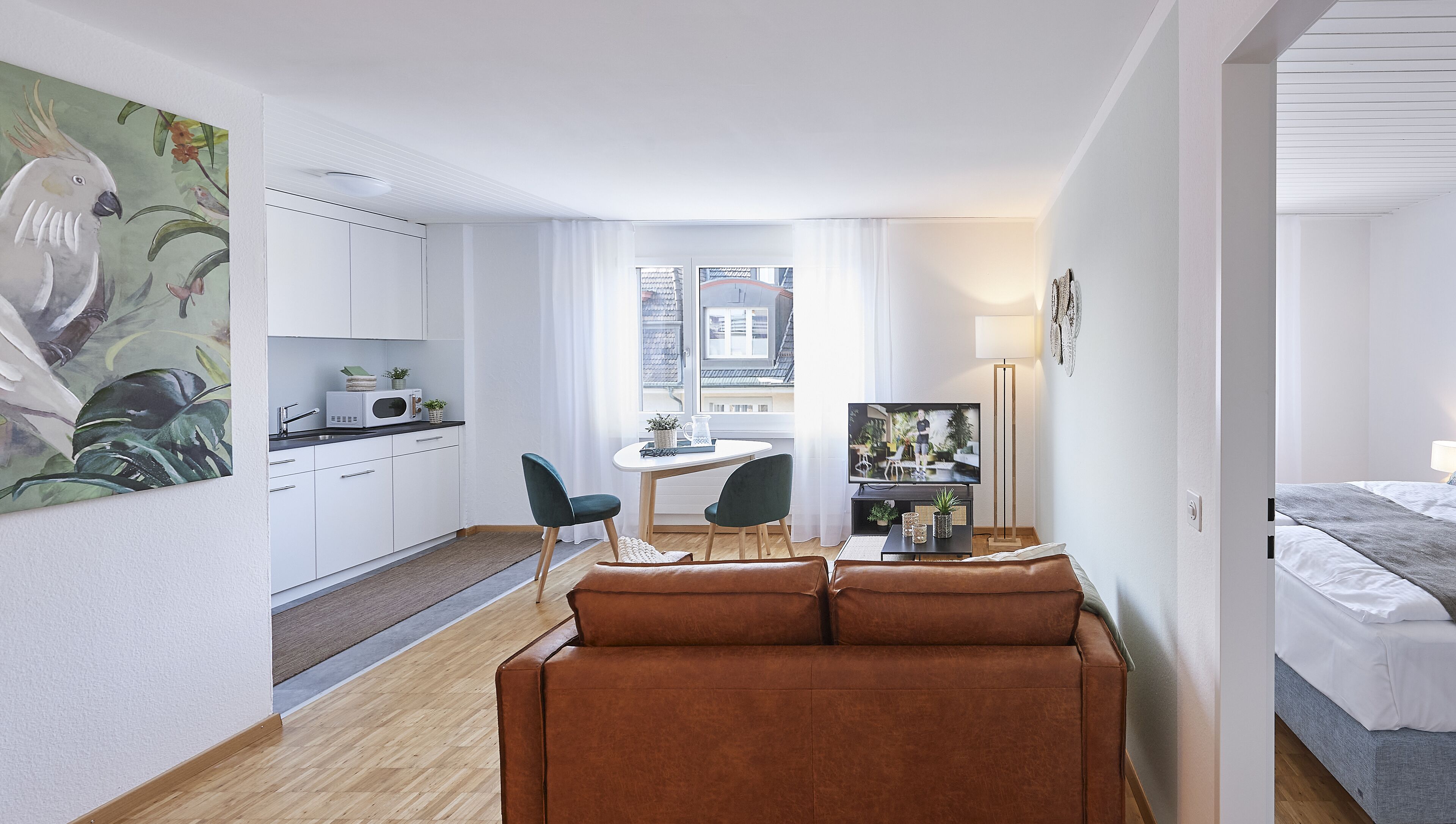 classic apartment, 1 bedroom, kitchen, city view | mountain view