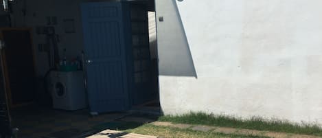 حمّام سباحة خارجي