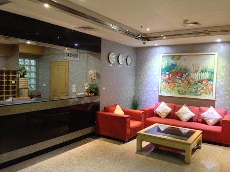 Recepción. Lee Place Hotel