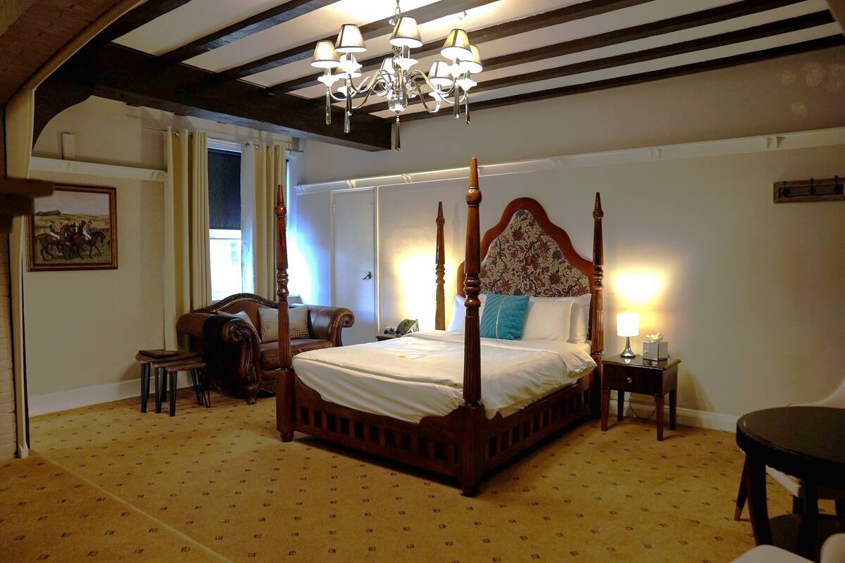 Executive Double Room | Seterika/papan seterika, Wi-fi percuma, cadar katil 