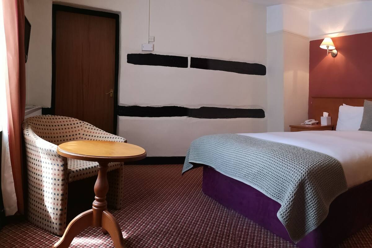 Standard Double Room | Seterika/papan seterika, Wi-fi percuma, cadar katil 