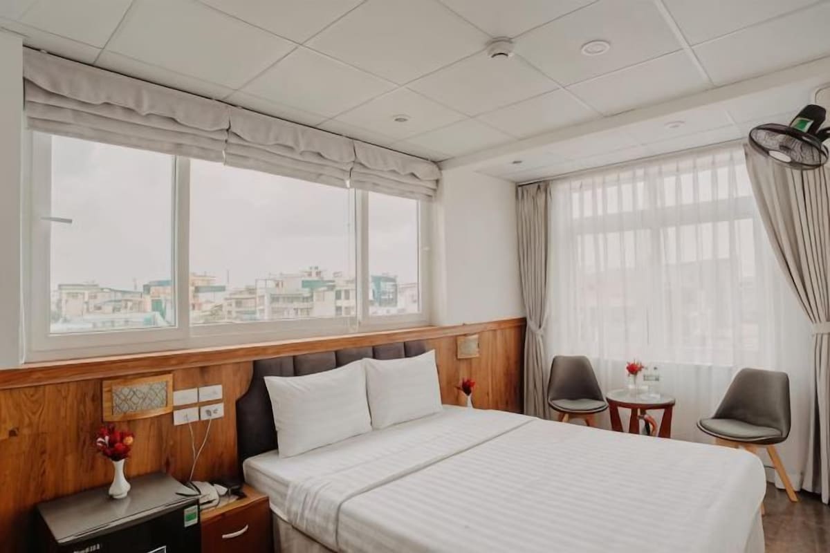Queen Room