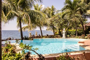 Family Villa, 3 Bedrooms | Private pool - Teluk Indah Beach & Pool Villa (Tejakula)