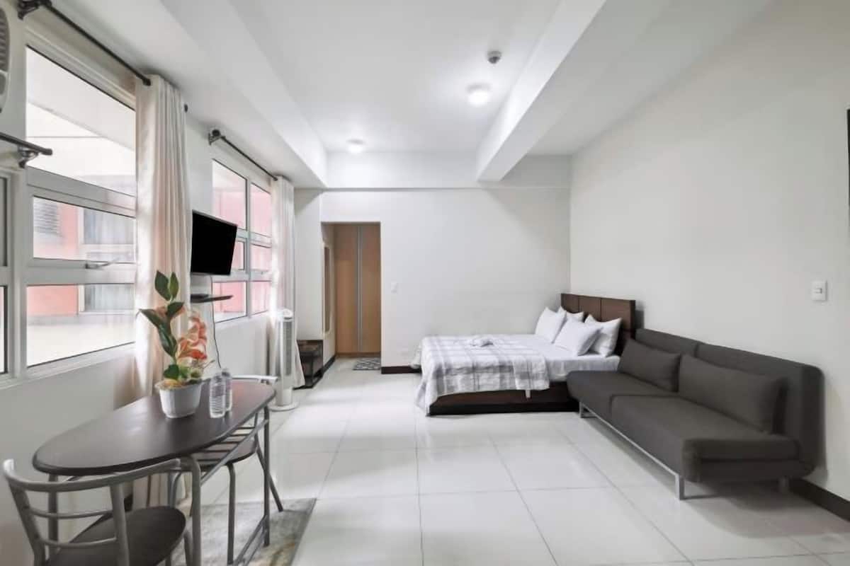 1 habitación, escritorio y insonorización