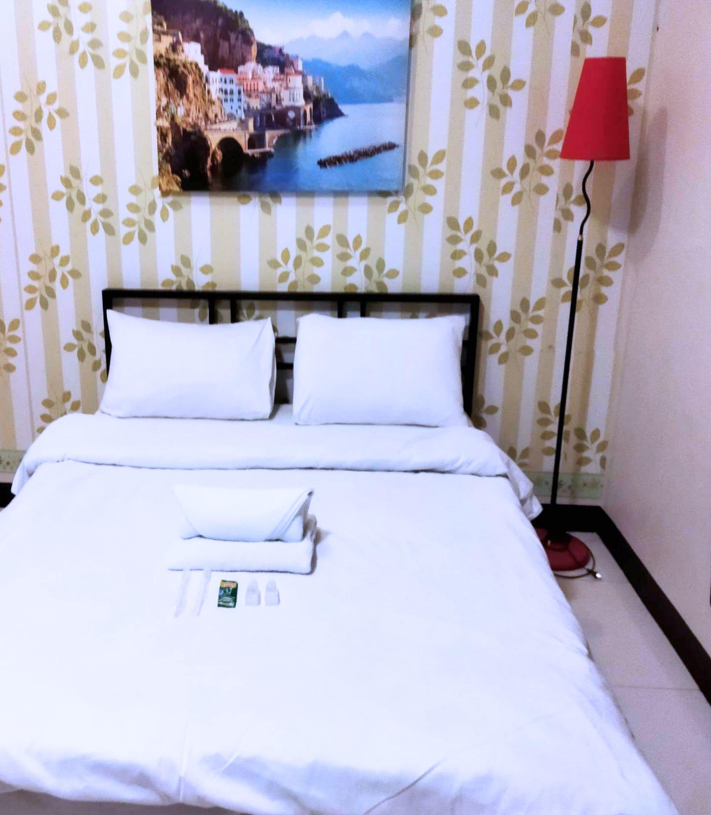 Studio, 1 Queen-Bett und Schlafsofa | Schreibtisch, schallisolierte Zimmer, Bügeleisen/Bügelbrett