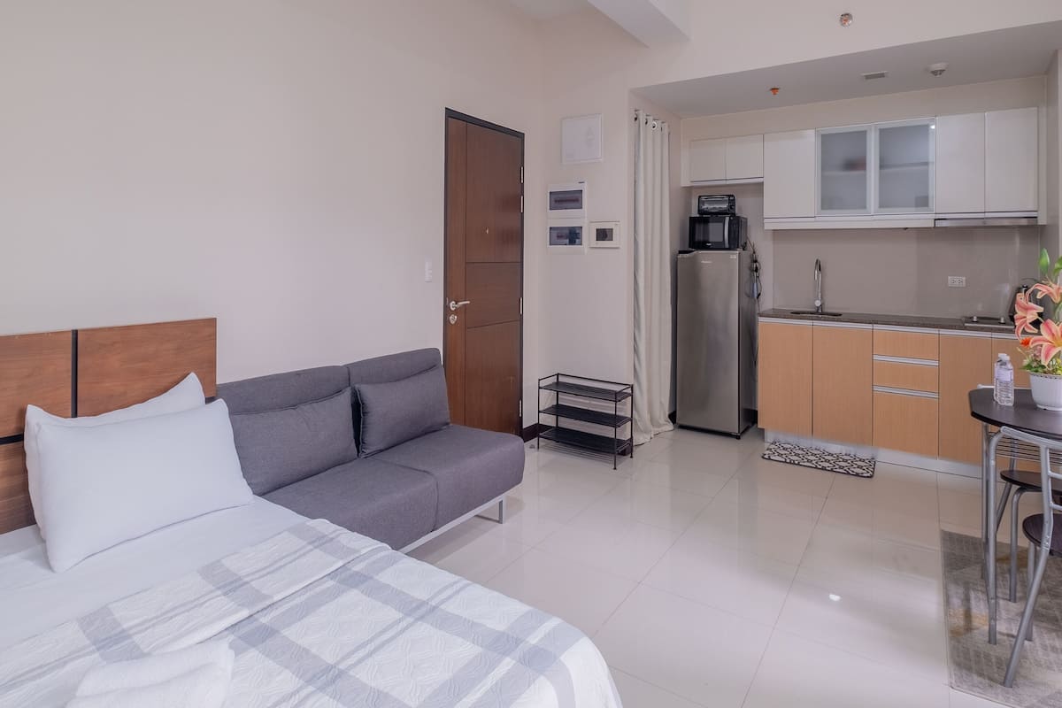 1 habitación, escritorio y insonorización