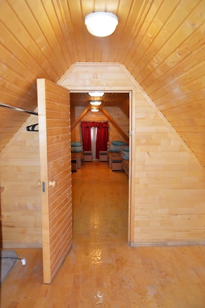 Family Room, Mountain View