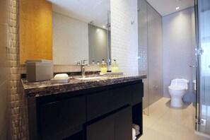 Bathroom - Bocagrande. Plaza Bocagrande. Luxury experience (Cartagena)