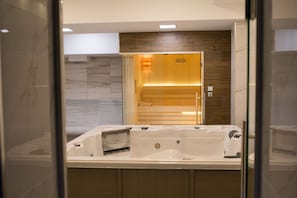 Un sauna, baño turco, masajes