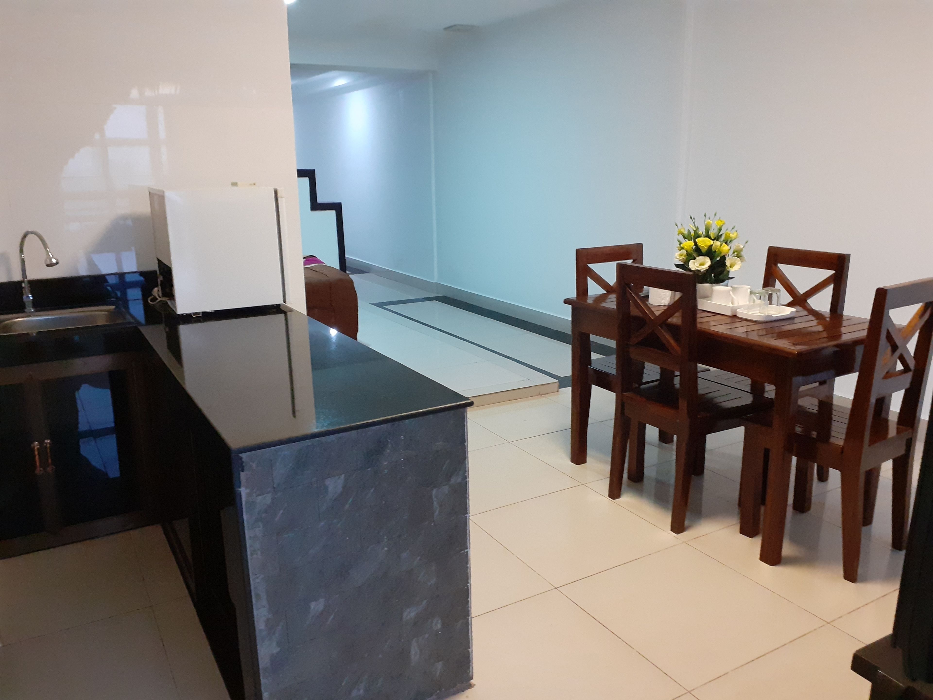 Apartment 2, 2 Bedrooms, City View | Living area | 34-inch flat-screen TV with cable channels, LCD TV