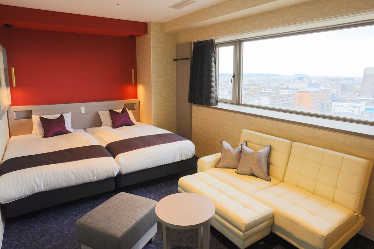 Deluxe Twin Room, 2 Bedrooms, Non Smoking | Desk, iron/ironing board, free WiFi, bed sheets