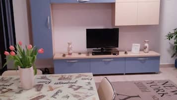 Basic Studio, Multiple Beds | Free WiFi