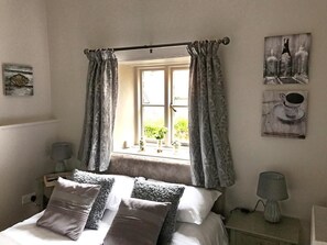 Familienzimmer, 1 Doppelbett und Schlafsofa