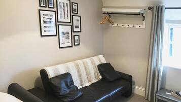 Family Room, 1 Double Bed with Sofa bed | Iron/ironing board, free WiFi, bed sheets