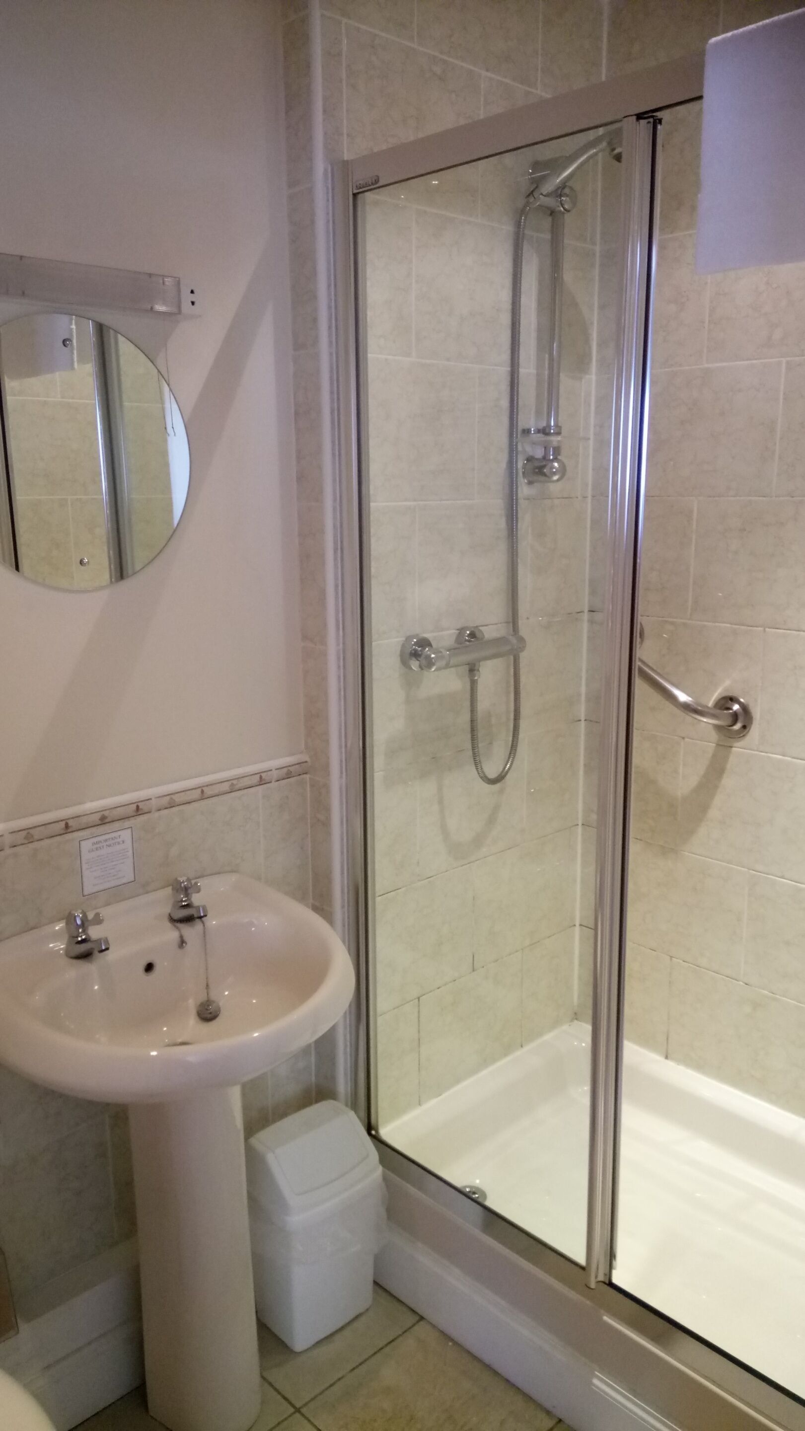 standard double room, accessible, ensuite | bathroom