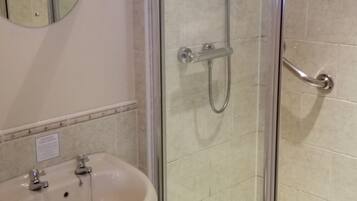 Standard Double Room, Accessible, Ensuite | Bathroom