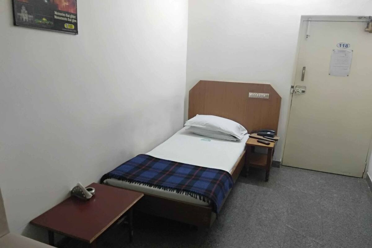 In-room safe, rollaway beds, free WiFi