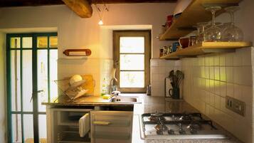 Réfrigérateur, plaque de cuisson