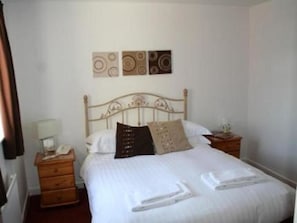 Wi-Fi de cortesia, roupa de cama