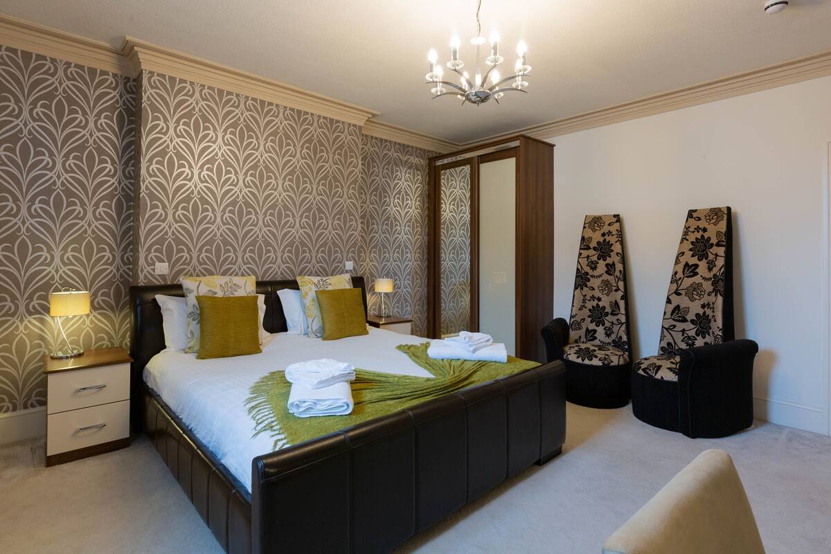 super king double room | memory-foam beds, rollaway beds, free wifi, bed sheets