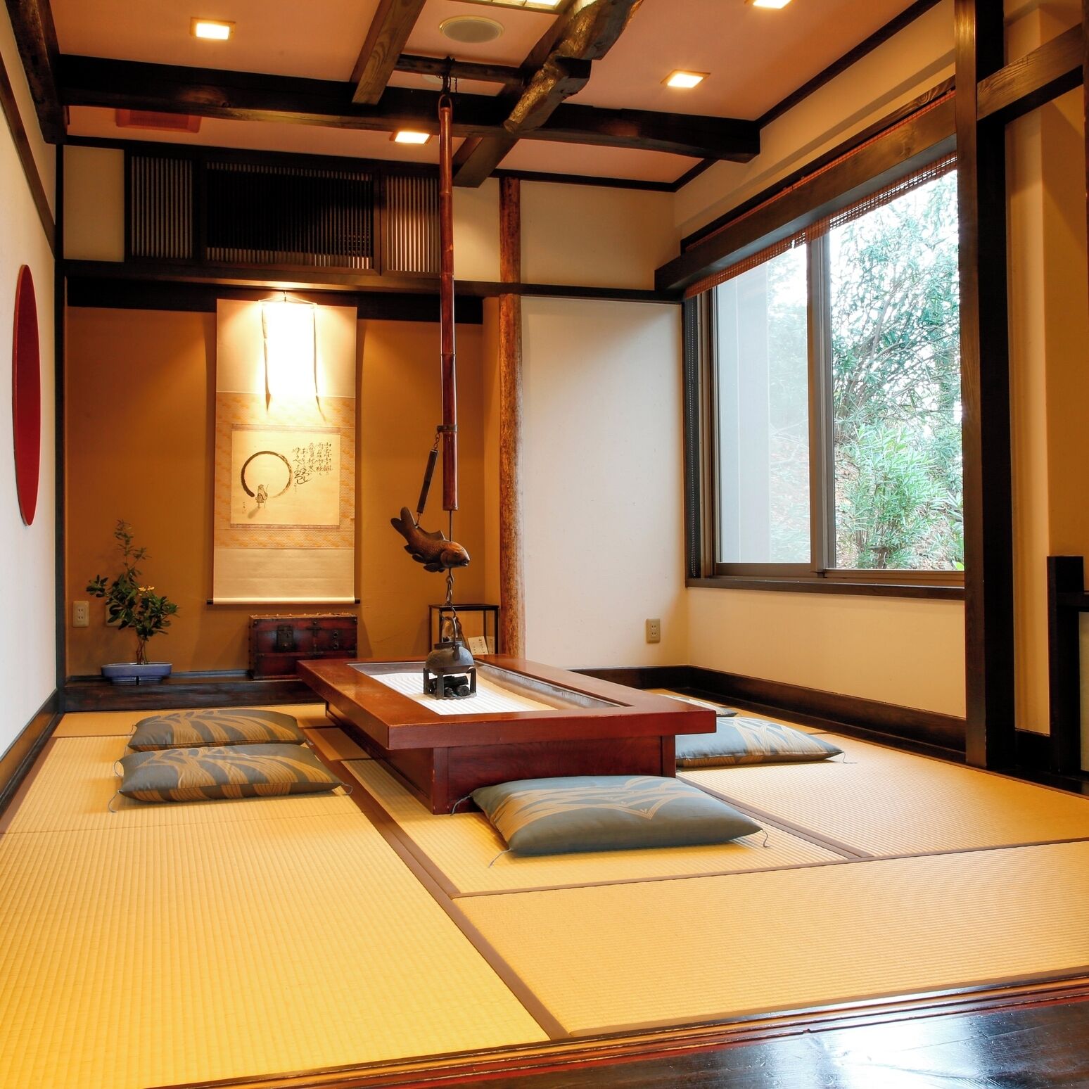 المنشأة من الداخل