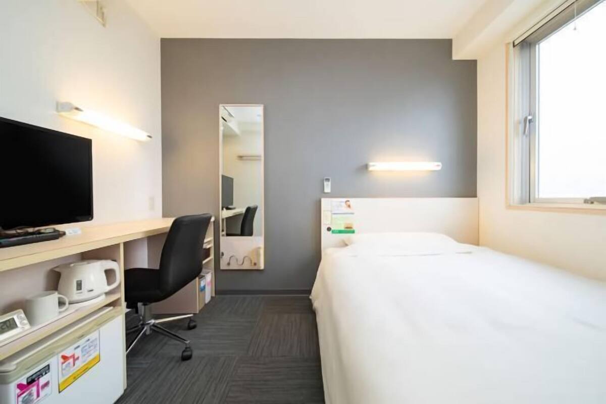 Desk, laptop workspace, blackout curtains, soundproofing