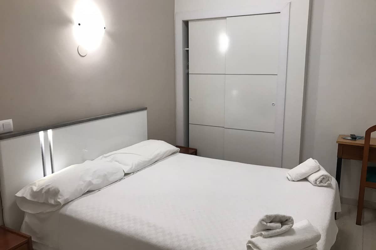 down duvets, individually decorated, individually furnished, desk