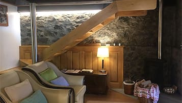 Deluxe Chalet, 1 Bedroom, Garden View (Camelia) | Living area