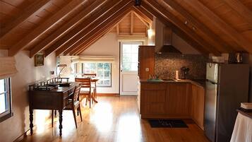 Deluxe House, 1 Bedroom, Garden View (Azalea) | Private kitchen | Full-size fridge, microwave, oven, stovetop