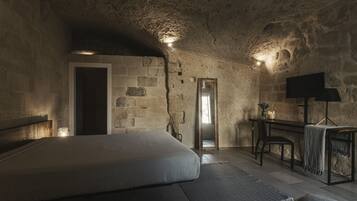 Comfort Suite, Ensuite | 1 bedroom, premium bedding, down comforters, minibar