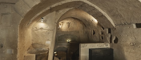 Suite Deluxe, salle de bains attenante, vue cour intérieure
