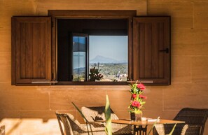 Suite Familiale, 2 chambres, terrasse, vue montagne | Vue de la chambre