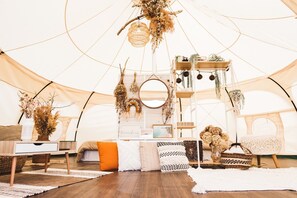 Interior - Calm Lanai Harbor (Nichinan)