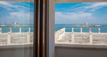 Al Faro Guest House