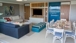 Loftsleilighet | Spiseområde på rommet