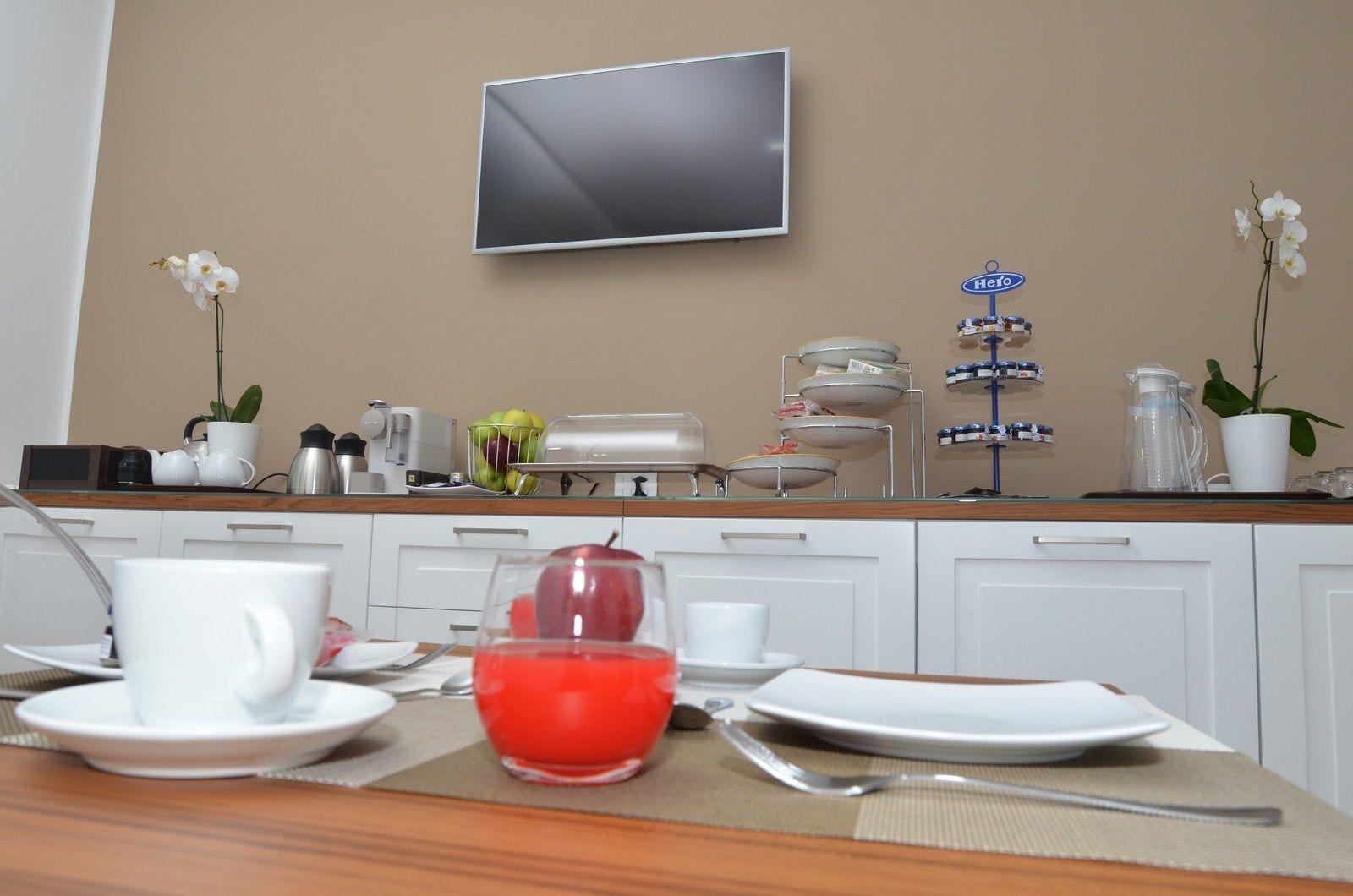 包含每日自助早餐