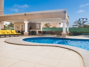 Outdoor pool - Apartamento Frente Mar 2 Quartos (Fortaleza)